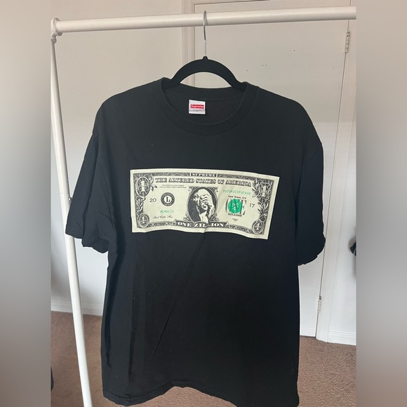 Supreme Tee - Picture 1 of 3